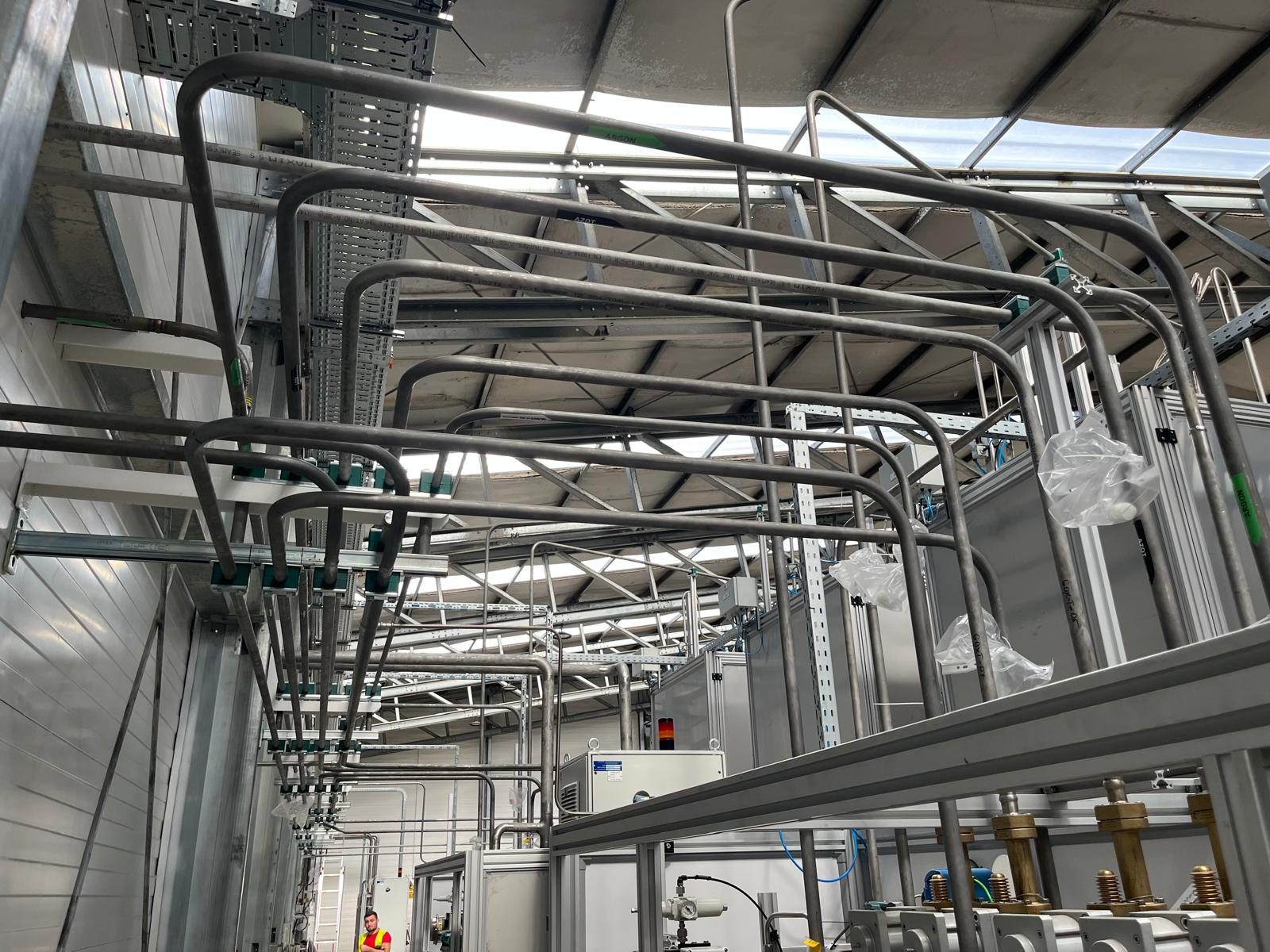 Trasee industriale integrate în spațiu tehnic